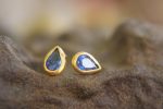 24k blue sapphire studs//24k gold earrings//24k gold drop sapphire//gold stud earrings//24k gold earrings//24k studs//boho artisan studs