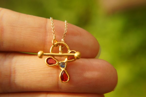 24k gold pendant/red sapphire sapphire//gold artisan pendant//blue sapphire flower pendant//multi stone pendant//artisan gold floral pendant