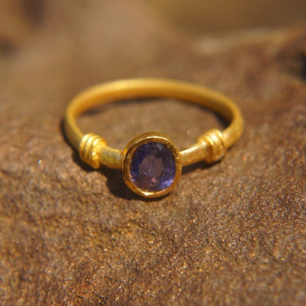 24k gold purple-blue sapphire ring//artisan purple-blue sapphire ring//24k gold ring//24k gold hand made sapphire ring