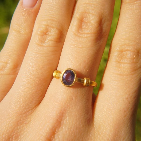 24k gold purple-blue sapphire ring//artisan purple-blue sapphire ring//24k gold ring//24k gold hand made sapphire ring