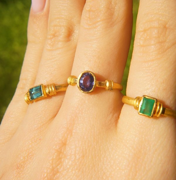 24k gold purple-blue sapphire ring//artisan purple-blue sapphire ring//24k gold ring//24k gold hand made sapphire ring