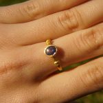 24k gold purple-blue sapphire ring//artisan purple-blue sapphire ring//24k gold ring//24k gold hand made sapphire ring