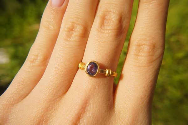 24k gold purple-blue sapphire ring//artisan purple-blue sapphire ring//24k gold ring//24k gold hand made sapphire ring