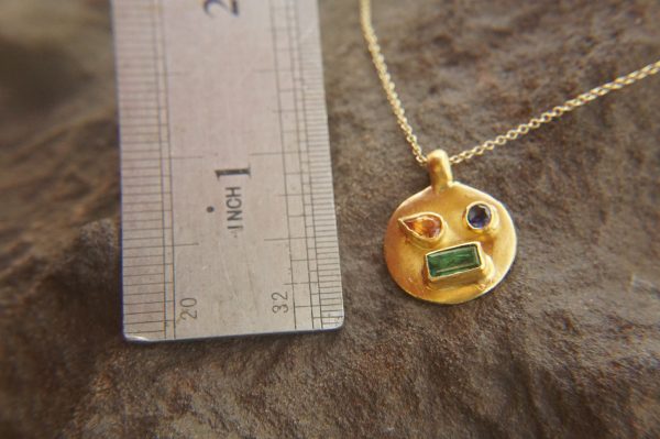solid 24k gold pendant//gold emerald sapphire necklace//artisan gold handmade//24k gold pendant//24k gold pendant//emerald pendant//24k gold