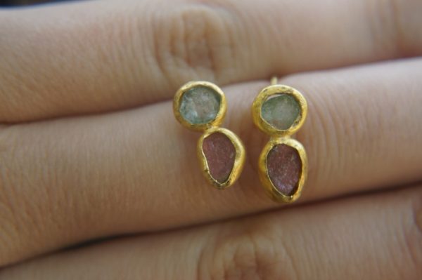 solid 24k gold//raw tourmaline Studs//multicolor tourmaline// Earrings-stud earrings//24k gold earrings//raw gem earrings//everyday studs
