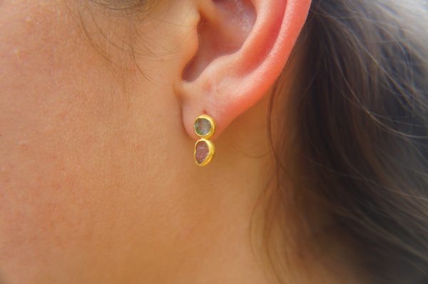 solid 24k gold//raw tourmaline Studs//multicolor tourmaline// Earrings-stud earrings//24k gold earrings//raw gem earrings//everyday studs