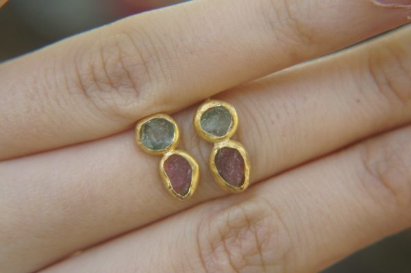 solid 24k gold//raw tourmaline Studs//multicolor tourmaline// Earrings-stud earrings//24k gold earrings//raw gem earrings//everyday studs