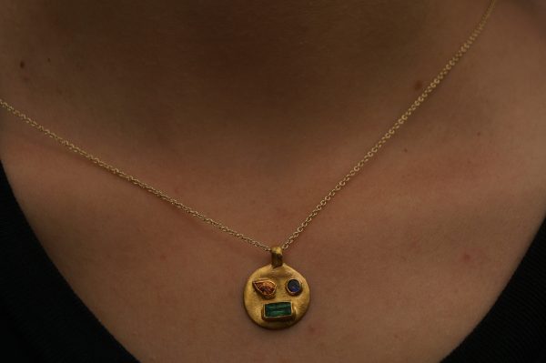 solid 24k gold pendant//gold emerald sapphire necklace//artisan gold handmade//24k gold pendant//24k gold pendant//emerald pendant//24k gold