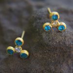 24k gold white moissoanite and neon apatite studs//gold blue gems studs//blue apatite and white moissanite earrings//24k gold jewelry