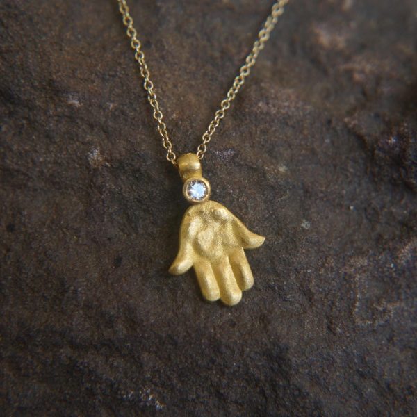 22k gold hamsa pendant//22k gold diamond pendant//gold evil eye pendant//artisan gold pendant//handmade hamsa pendant