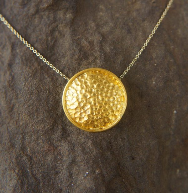 22k round cracked earth texture pendant//gold necklace//22k gold texture circle pendant//everyday disc pendant//solid gold circle pendant