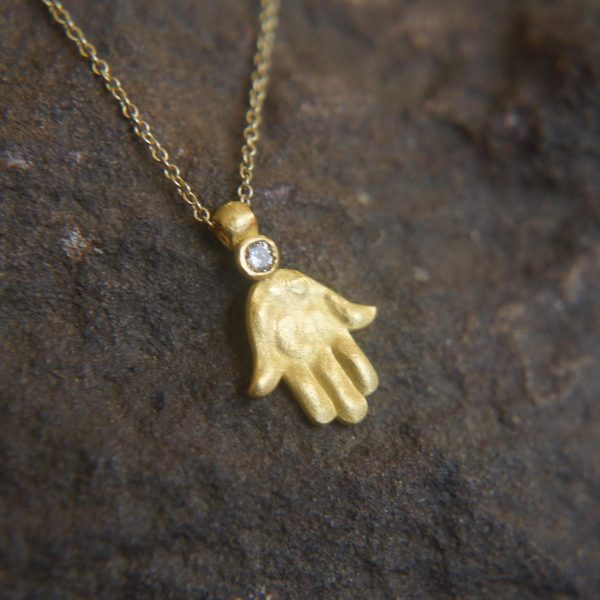 22k gold hamsa pendant//22k gold diamond pendant//gold evil eye pendant//artisan gold pendant//handmade hamsa pendant