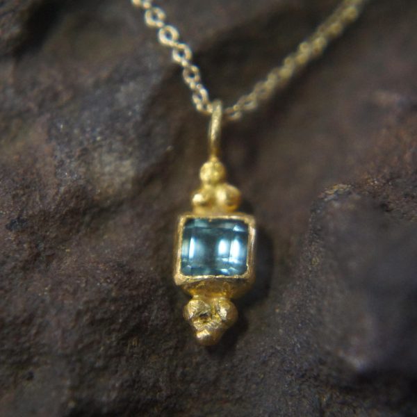 24k gold blue tourmaline pendant//artisan gold tourmaline pendant//24k tourmaline necklace//handmade tourmaline pendant//boho hippie chick