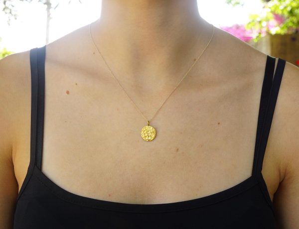 22k round cracked earth texture pendant//gold necklace//22k gold texture circle pendant//everyday disc pendant//solid gold circle pendant
