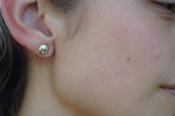 round 14k white gold//14k gold sapphire earrings//14k gold stud earrings//14k gold earrings//sapphire blue earrings//round sapphire earring