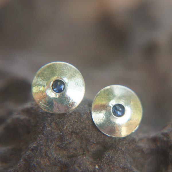 round 14k white gold//14k gold sapphire earrings//14k gold stud earrings//14k gold earrings//sapphire blue earrings//round sapphire earring