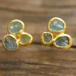 solid 24k gold//raw tourmaline Studs//multicolor tourmaline// Earrings-stud earrings//24k gold earrings//raw gem earrings//everyday studs
