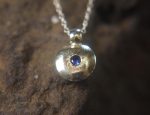 round 14k white gold//14k gold sapphire pendant//14k gold sapphire charm //round sapphire pendant//blue sapphire necklace//round sapphire