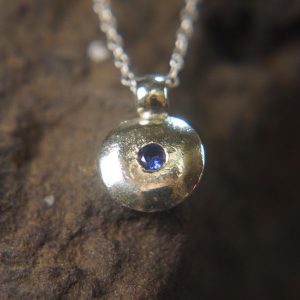 round 14k white gold//14k gold sapphire pendant//14k gold sapphire charm //round sapphire pendant//blue sapphire necklace//round sapphire