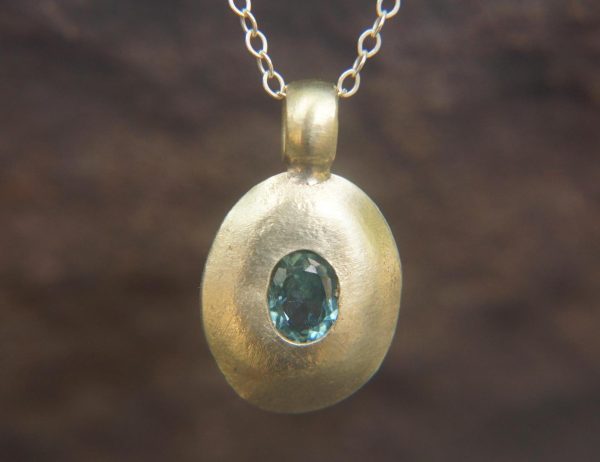 oval 14k white gold//14k gold blue tourmaline pendant//14k white gold pendant//blue Paraiba tourmaline pendant//14k blue tourmaline white
