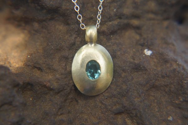 oval 14k white gold//14k gold blue tourmaline pendant//14k white gold pendant//blue Paraiba tourmaline pendant//14k blue tourmaline white