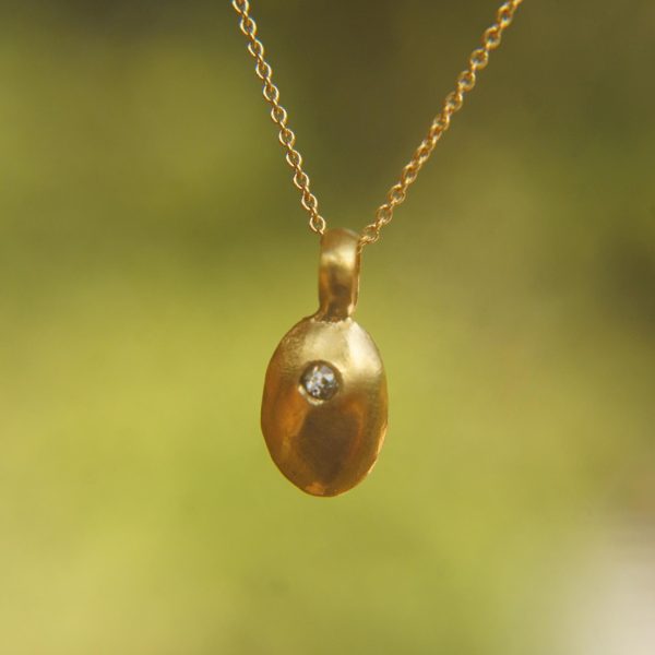 24k gold white diamond pendant//24k oval pendant//gold diamond necklace//gold hammered pendant//artisan 24k pendant//oval gold charm