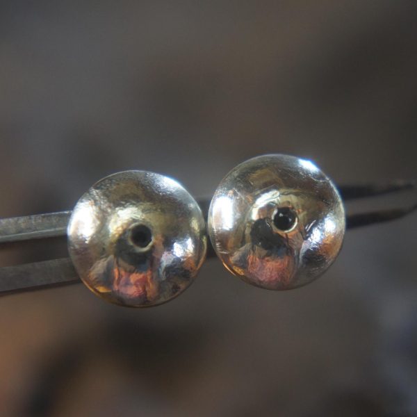 round 14k white gold//14k gold sapphire earrings//14k gold stud earrings//14k gold earrings//sapphire blue earrings//round sapphire earring