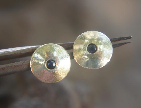round 14k white gold//14k gold sapphire earrings//14k gold stud earrings//14k gold earrings//sapphire blue earrings//round sapphire earring
