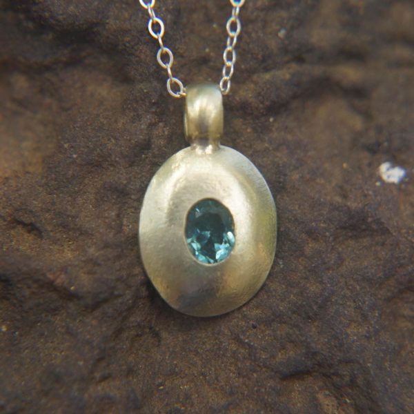 oval 14k white gold//14k gold blue tourmaline pendant//14k white gold pendant//blue Paraiba tourmaline pendant//14k blue tourmaline white