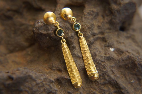 24K Gold Montana sapphire dangle earrings//24k gold sapphire and blue topaz drop Earrings//solid gold dangles//24k gold artisan jewelry