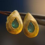 24k gold drop emerald earrings//solid 24k gold//drop emerald gold Studs//green emerald Earrings//24k gold earrings//hand made studs