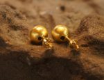 24k gold ball studs//ball gold studs//artisan gold studs//24k gold earrings//ball gold earrings//solid gold sphere studs