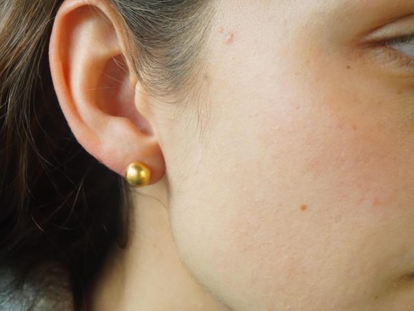24k gold ball studs//ball gold studs//artisan gold studs//24k gold earrings//ball gold earrings//solid gold sphere studs