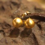 24k gold ball studs//ball gold studs//artisan gold studs//24k gold earrings//ball gold earrings//solid gold sphere studs
