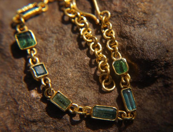 24k gold tourmaline bracelet//24k bracelet// tourmaline gold bracelet//24k Paraiba Indicolite charm bracelet//handmade gold bracelet//