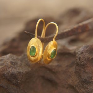 24k gold emerald dangles//gold disk dangles//handmade gold earrings//emerald dangles//Oval emerald gold earrings//Oval 24k gold dangles