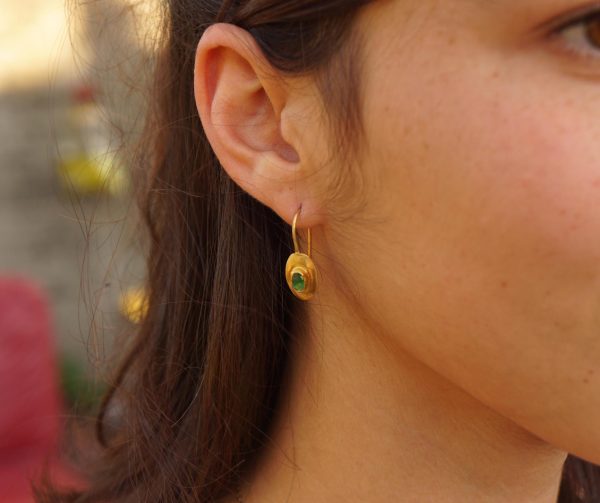24k gold emerald dangles//gold disk dangles//handmade gold earrings//emerald dangles//Oval emerald gold earrings//Oval 24k gold dangles