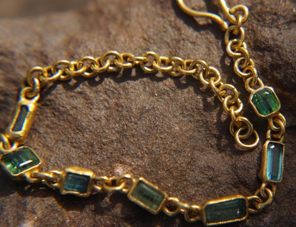 24k gold tourmaline bracelet//24k bracelet// tourmaline gold bracelet//24k Paraiba Indicolite charm bracelet//handmade gold bracelet//