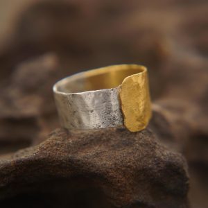 22k gold and silver ring//gold and silver ring//artisan multi color ring//handmade gold and silver ring//bi metal gold and silver ring