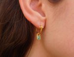 22k gold emerald hoops//gold emerald square hoops//artisan gold emerald earrings//handmade artisan gold hoops//22k gold emerald earrings