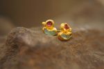 24k solid gold//rough ruby Studs//24k gold Earrings//uncut gem//gold stud earrings//24k gold earrings//uncut ruby earrings//artisan studs