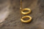 22k solid gold//red ruby Studs//22k gold Earrings//gold ruby studs//gold stud earrings//22k gold earrings//raw ruby//solid gold earring