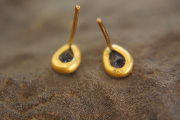 solid 24k gold drop earrings//blue Tanzanite Earring//Gold Studs//24k gold stud earrings//solid gold earrings//24k stud //blue drop earrings