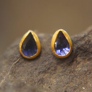solid 24k gold drop earrings//blue Tanzanite Earring//Gold Studs//24k gold stud earrings//solid gold earrings//24k stud //blue drop earrings