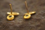 24k solid gold//blue sapphire studs//blue sapphire Earrings//gold stud earrings//2k gold earrings//sapphire earrings //24k gold earring