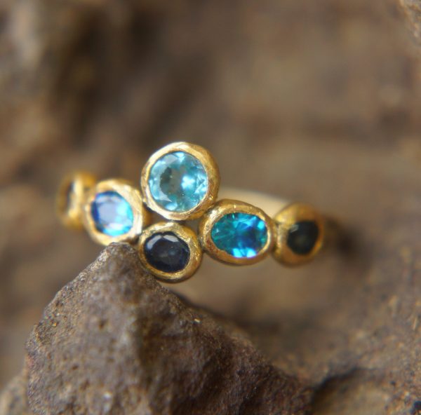 sapphire gold ring//artisan blue gem ring//emerald sapphire ring//engagement earrings//24k gold ring//emerald gold ring//24k gold earring