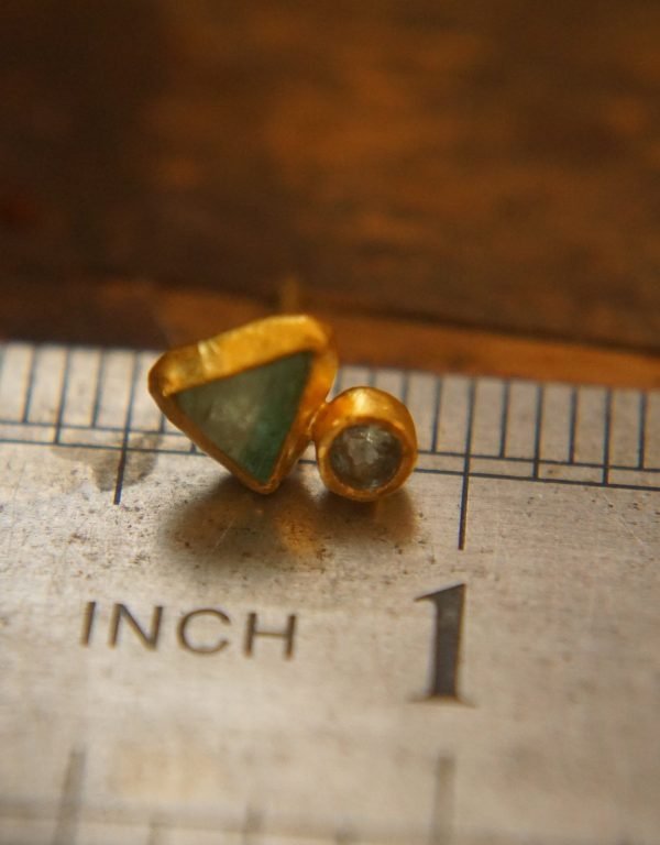 24k solid gold- green emerald Studs -24k gold Earrings-green emerald-gold stud earrings-24k gold earrings-raw emerald solid gold earrings