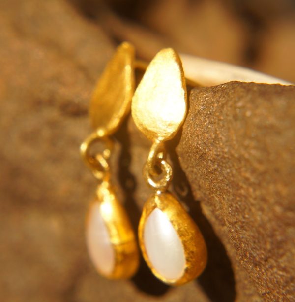24k drop pearl, bezel setting solid gold pearl dangle stud, 24k gold pearl studs, artisan handmade boho earrings, one of a kind gold studs