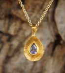 24k gold sapphire pendant//drop gold necklace//blue sapphire pendant,// sapphire gold drop//artisan sapphire 24k pendant//24k gold necklace