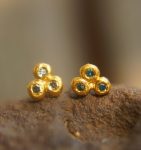 24k solid gold//blue diamonds Studs//24k gold Earrings//blue diamonds//gold stud earrings//24k gold earrings//tiny blue diamonds earrings